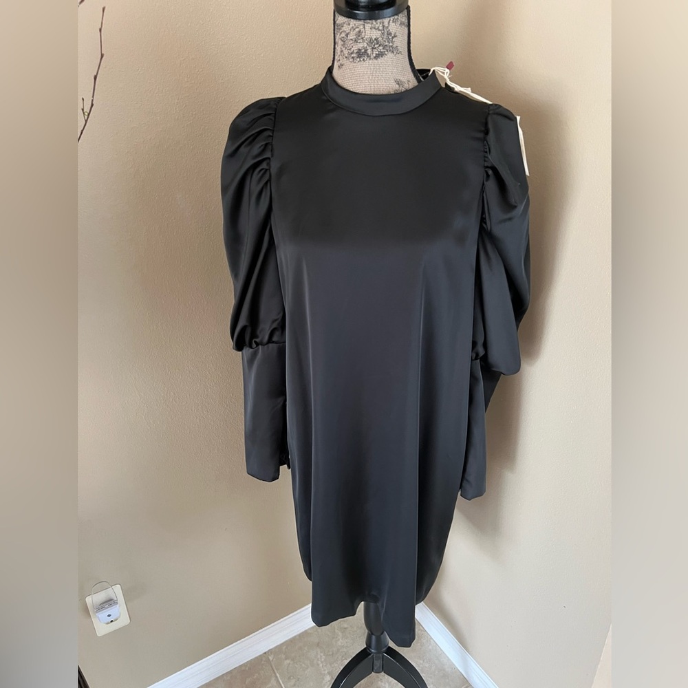 NWT Elegant Black Long Sleeve Dress